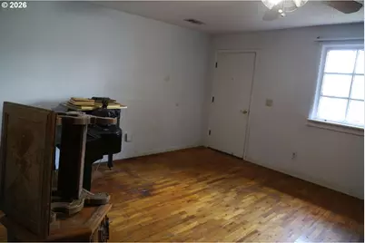 3409 SE 174th Ave, Portland, OR 97236 - Photo 5