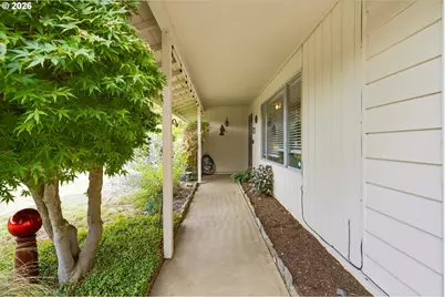 9460 SW Bayou Dr, McMinnville, OR 97128 - Photo 5