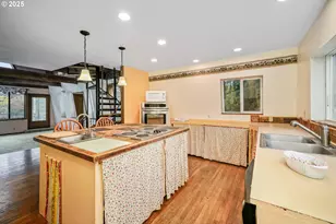 20125 McKillop Rd, Scotts Mills, OR 97375 - Photo 11