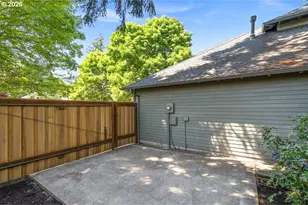 2832 NE Lorie Dr, Hillsboro, OR 97124 - Photo 41
