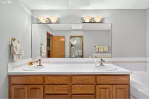 2832 NE Lorie Dr, Hillsboro, OR 97124 - Photo 21