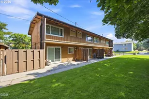115 NE A St, Madras, OR 97741 - Photo 3