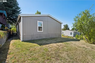 772 SW Livingston Pl, Troutdale, OR 97060 - Photo 31