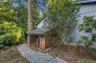 1324 SW Taylors Ferry Ct, Portland, OR 97219 - Photo 37