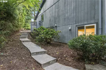 1324 SW Taylors Ferry Ct, Portland, OR 97219 - Photo 35