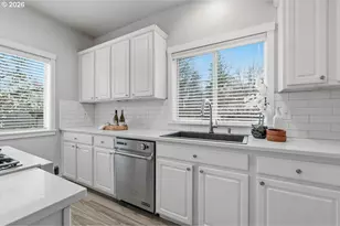 7704 SW Cresmoor Dr, Beaverton, OR 97008 - Photo 9