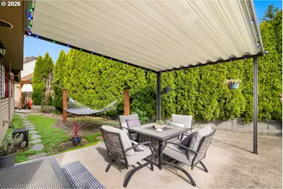 14141 SE Center St, Portland, OR 97236 - Photo 25