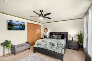 14141 SE Center St, Portland, OR 97236 - Photo 19