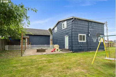 405 Evergreen Dr, Tillamook, OR 97141 - Photo 23
