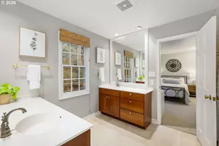 39 Hillshire Dr, Lake Oswego, OR 97034 - Photo 33