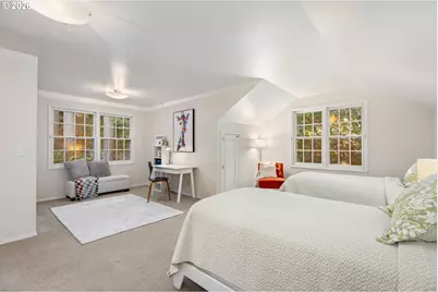 39 Hillshire Dr, Lake Oswego, OR 97034 - Photo 37