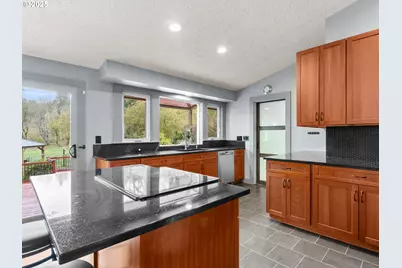 25404 NE 56th St, Vancouver, WA 98682 - Photo 11