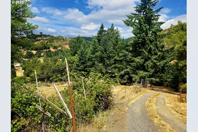 464 Homestead Dr, Myrtle Creek, OR 97457 - Photo 39