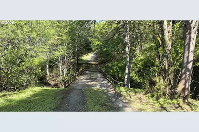 464 Homestead Dr, Myrtle Creek, OR 97457 - Photo 13