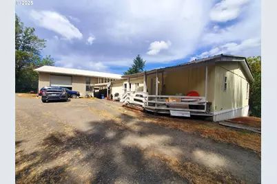 464 Homestead Dr, Myrtle Creek, OR 97457 - Photo 1