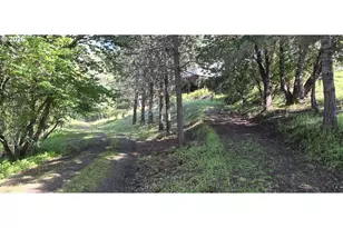 464 Homestead Dr, Myrtle Creek, OR 97457 - Photo 17