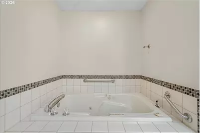 684 NE Terry Ct, Hillsboro, OR 97124 - Photo 31