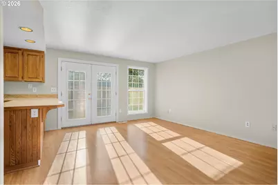 684 NE Terry Ct, Hillsboro, OR 97124 - Photo 9