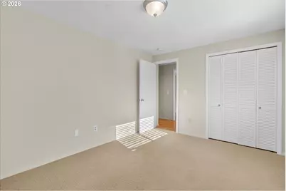 684 NE Terry Ct, Hillsboro, OR 97124 - Photo 33