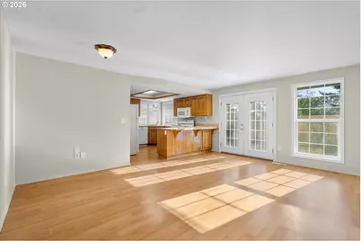 684 NE Terry Ct, Hillsboro, OR 97124 - Photo 7