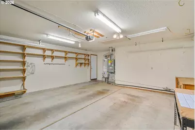 684 NE Terry Ct, Hillsboro, OR 97124 - Photo 43