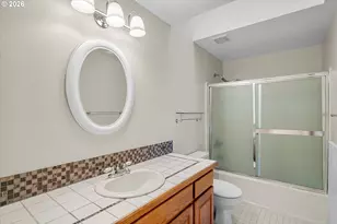 684 NE Terry Ct, Hillsboro, OR 97124 - Photo 25