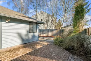 684 NE Terry Ct, Hillsboro, OR 97124 - Photo 39