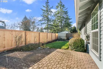 684 NE Terry Ct, Hillsboro, OR 97124 - Photo 37