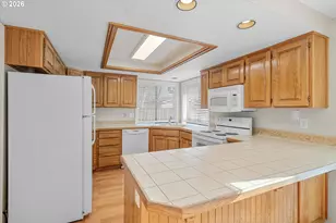 684 NE Terry Ct, Hillsboro, OR 97124 - Photo 13