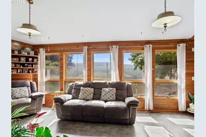 2018 Steele Rd, The Dalles, OR 97058 - Photo 15