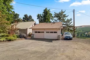 2018 Steele Rd, The Dalles, OR 97058 - Photo 11