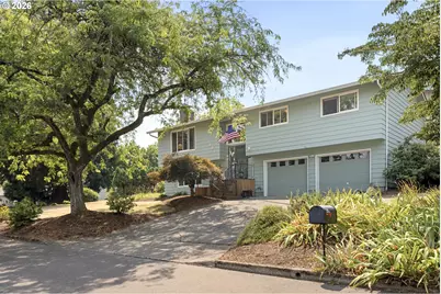 192 NW Canyon Dr, Dundee, OR 97115 - Photo 1