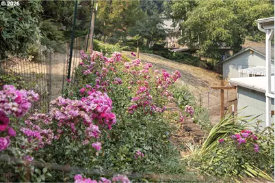 192 NW Canyon Dr, Dundee, OR 97115 - Photo 45