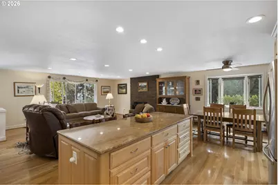 192 NW Canyon Dr, Dundee, OR 97115 - Photo 9