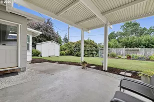 1860 Carmel Ave, Eugene, OR 97401 - Photo 39