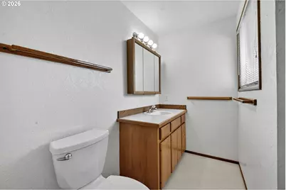 1860 Carmel Ave, Eugene, OR 97401 - Photo 27