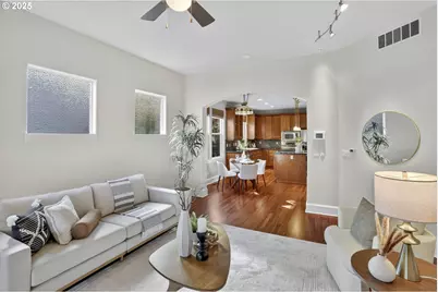 4473 NW Oxbridge Dr, Portland, OR 97229 - Photo 17