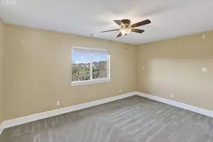 4473 NW Oxbridge Dr, Portland, OR 97229 - Photo 31