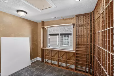 4473 NW Oxbridge Dr, Portland, OR 97229 - Photo 29