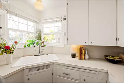 4772 N Amherst St, Portland, OR 97203 - Photo 11