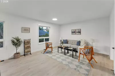 682 39th St, Astoria, OR 97103 - Photo 9