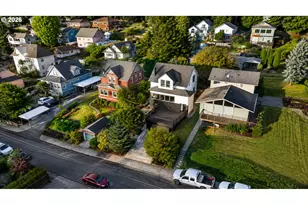 682 39th St, Astoria, OR 97103 - Photo 31