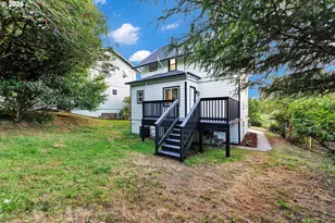 682 39th St, Astoria, OR 97103 - Photo 29