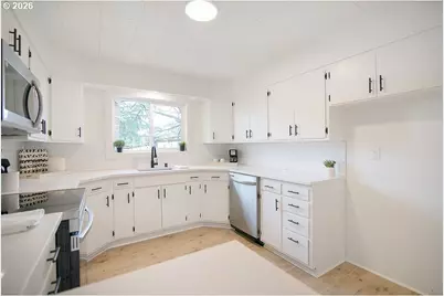 515 E Pine St, Centralia, WA 98531 - Photo 11