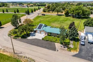 350 Snowmoody Way, Ontario, OR 97914 - Photo 3