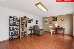 342 McLaughlin Dr, Woodburn, OR 97071 - Photo 7