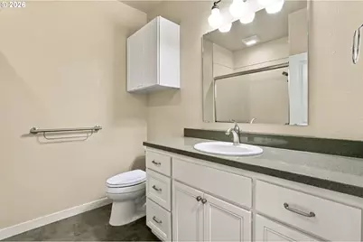 988 Hamilton St, Springfield, OR 97477 - Photo 37