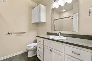 988 Hamilton St, Springfield, OR 97477 - Photo 37