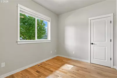 988 Hamilton St, Springfield, OR 97477 - Photo 31