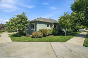 988 Hamilton St, Springfield, OR 97477 - Photo 3